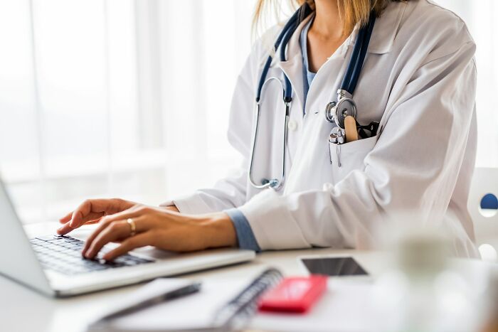 “Intense Stress And Burnout”: 55 Health Trends Doctors Wish They Saw Less Often “Intense Stress And Burnout”: 55 Health Trends Doctors Wish They Saw Less Often