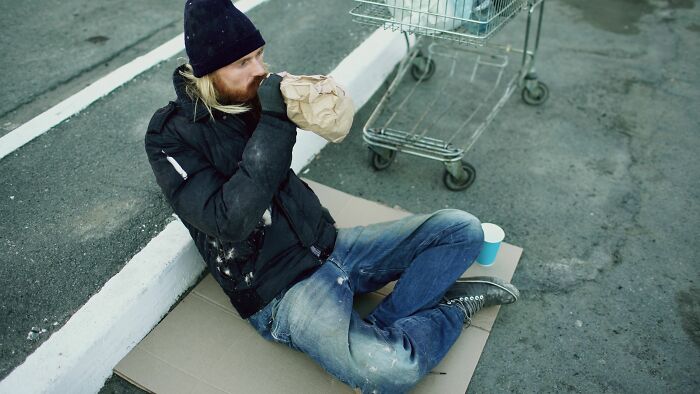 27 Stories About People Who Hid Their True Selves For Years