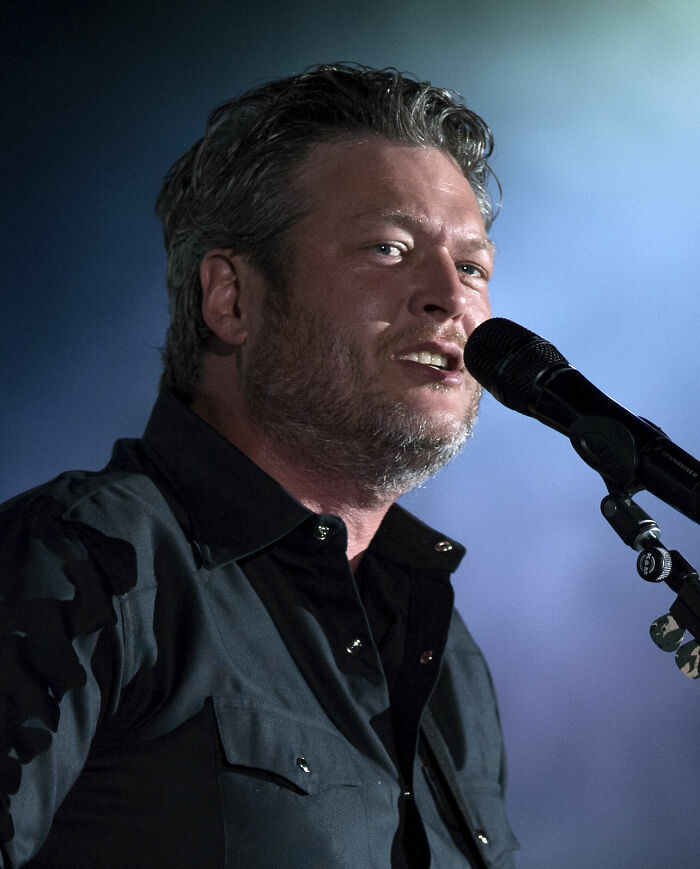 Blake Shelton: Bio And Career Highlights Blake Shelton: Bio And Career Highlights