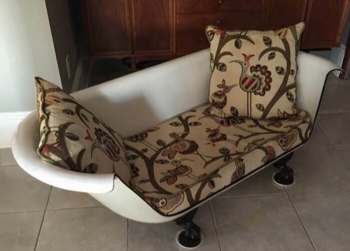 67 Couches That Would Make Any Interior Designer Want To Lie Down, But Not On Them 67 Couches That Would Make Any Interior Designer Want To Lie Down, But Not On Them