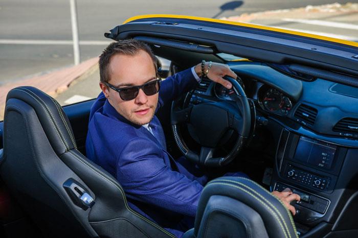 Anxious Neighbor Keeps Complaining About Guy’s Car, Wants Advance Notice Of Couple’s Every Move Anxious Neighbor Keeps Complaining About Guy’s Car, Wants Advance Notice Of Couple’s Every Move