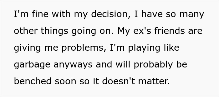 18YO Refuses To Have Dad Walk Her On Senior Night After He Held A Grudge Over One Stupid Argument 18YO Refuses To Have Dad Walk Her On Senior Night After He Held A Grudge Over One Stupid Argument