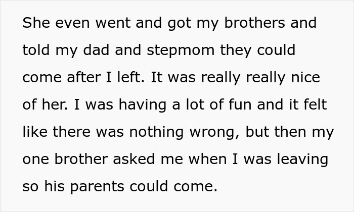 18YO Refuses To Have Dad Walk Her On Senior Night After He Held A Grudge Over One Stupid Argument 18YO Refuses To Have Dad Walk Her On Senior Night After He Held A Grudge Over One Stupid Argument