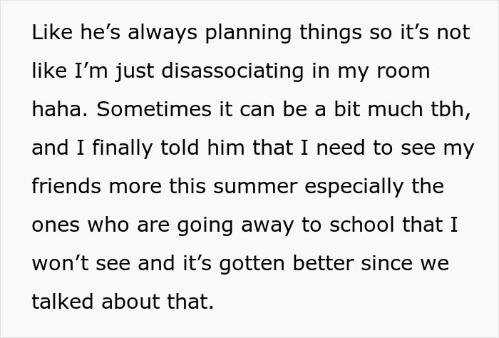 18YO Refuses To Have Dad Walk Her On Senior Night After He Held A Grudge Over One Stupid Argument 18YO Refuses To Have Dad Walk Her On Senior Night After He Held A Grudge Over One Stupid Argument