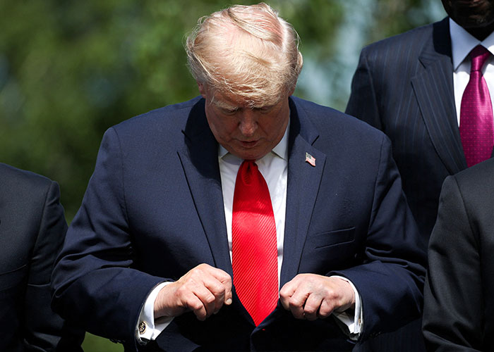 Leaked G7 Photos Spur Trump Health Concerns After Viewers Spot Bruises, Deep Gash Leaked G7 Photos Spur Trump Health Concerns After Viewers Spot Bruises, Deep Gash