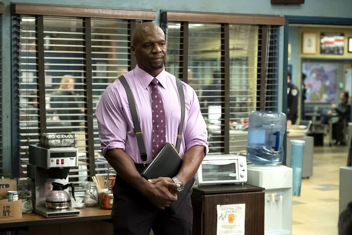 &lsquo;Brooklyn Nine-Nine&rsquo; Star Shatters Internet With Graphic 13-Hour Binge Confession After Old Clip Resurfaces