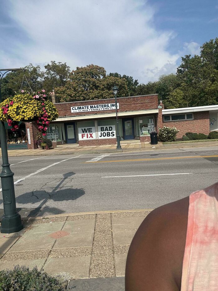 67 Times Poor Sign Design Sent A Hilariously Confusing Message (New Pics)