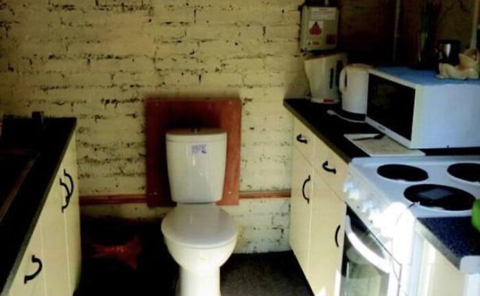 79 Unhinged Real Estate Listings That Should Come With A Trigger Warning 79 Unhinged Real Estate Listings That Should Come With A Trigger Warning
