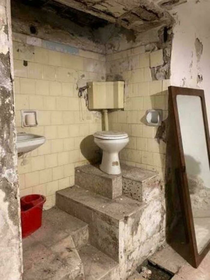 79 Unhinged Real Estate Listings That Should Come With A Trigger Warning 79 Unhinged Real Estate Listings That Should Come With A Trigger Warning