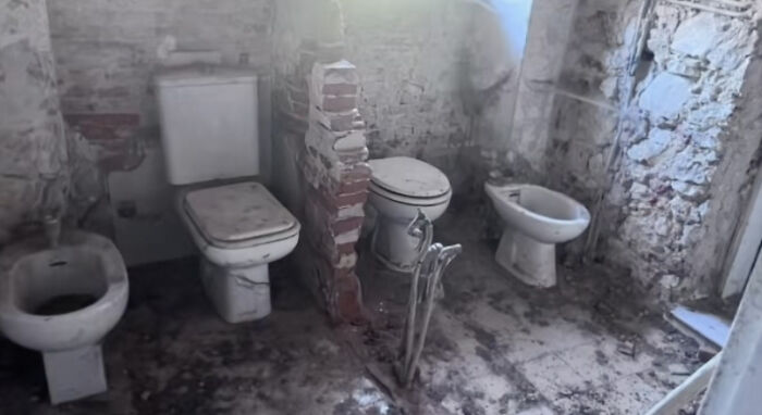 79 Unhinged Real Estate Listings That Should Come With A Trigger Warning 79 Unhinged Real Estate Listings That Should Come With A Trigger Warning