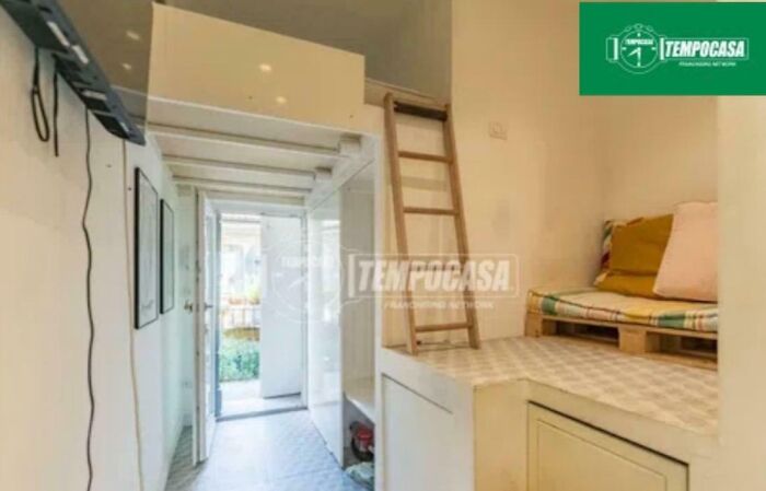 79 Unhinged Real Estate Listings That Should Come With A Trigger Warning 79 Unhinged Real Estate Listings That Should Come With A Trigger Warning