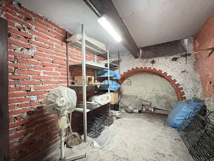 79 Unhinged Real Estate Listings That Should Come With A Trigger Warning 79 Unhinged Real Estate Listings That Should Come With A Trigger Warning