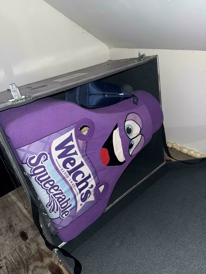 105 Times People Couldn’t Believe Their Luck While Dumpster Diving (New Pics) 105 Times People Couldn’t Believe Their Luck While Dumpster Diving (New Pics)