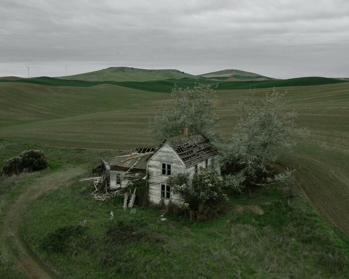 55 Eerie Photos Of Abandoned Places And Forgotten Corners Of America By Brendon Burton 55 Eerie Photos Of Abandoned Places And Forgotten Corners Of America By Brendon Burton