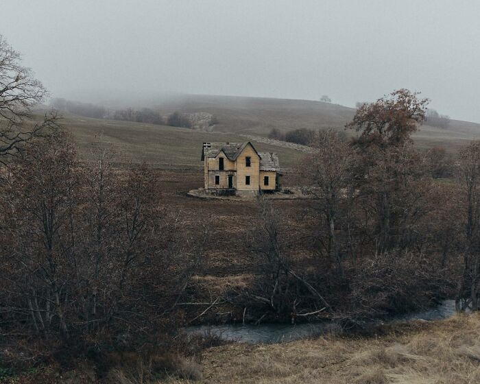 55 Eerie Photos Of Abandoned Places And Forgotten Corners Of America By Brendon Burton 55 Eerie Photos Of Abandoned Places And Forgotten Corners Of America By Brendon Burton