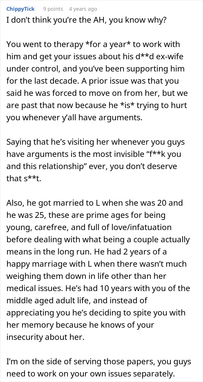 Pregnant Woman Asks Husband For Divorce After He Starts Grieving His Late Ex And Disappearing For Hours