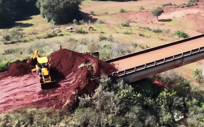 Rope Jumper Faces Final Indignity In Burial After Staff Forget To Attach Rope Before Throwing Her Off Bridge Rope Jumper Faces Final Indignity In Burial After Staff Forget To Attach Rope Before Throwing Her Off Bridge