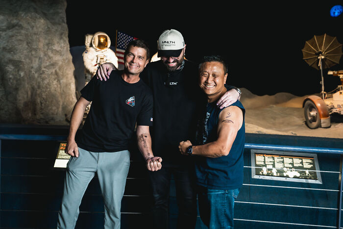 This Tattoo Artist Was Invited To Commemorate NASA’s Historic Artemis II Mission In A Truly Unique Way This Tattoo Artist Was Invited To Commemorate NASA’s Historic Artemis II Mission In A Truly Unique Way