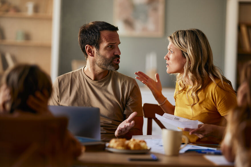Family Conflict Resolution: 5 Steps to De-escalate Tension at Home Family Conflict Resolution: 5 Steps to De-escalate Tension at Home