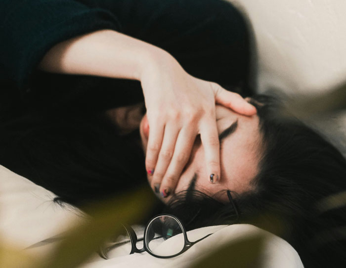 Pregnant Woman Starts Having Contractions, MIL Suddenly Refuses To Leave Pregnant Woman Starts Having Contractions, MIL Suddenly Refuses To Leave
