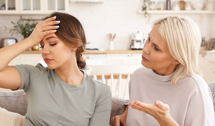 Pregnant Woman Starts Having Contractions, MIL Suddenly Refuses To Leave Pregnant Woman Starts Having Contractions, MIL Suddenly Refuses To Leave