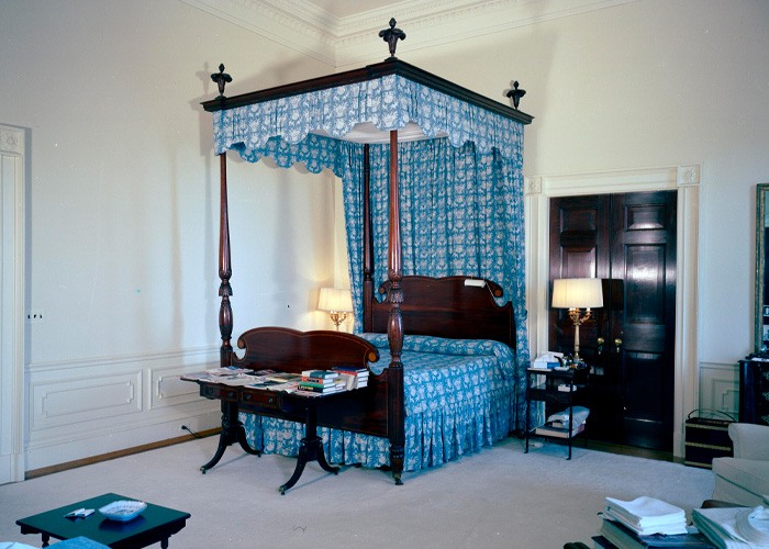 Behind Trump And Melania’s Separate White House Bedroom Doors And A Habit That Left Staff Speechless Behind Trump And Melania’s Separate White House Bedroom Doors And A Habit That Left Staff Speechless
