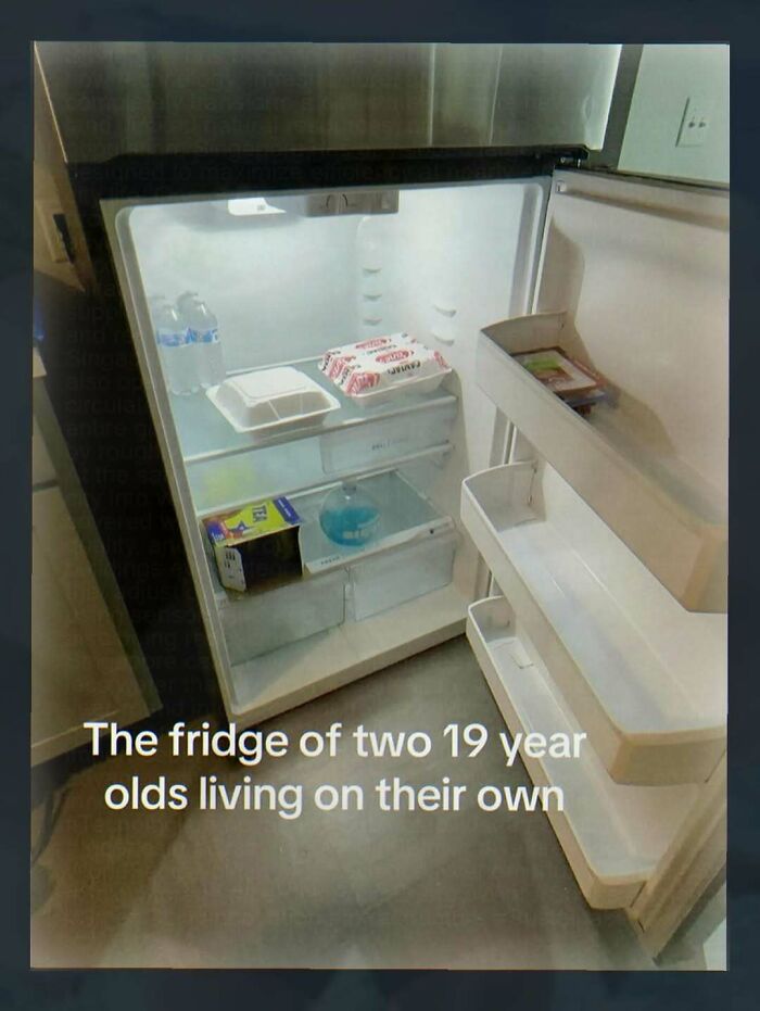 Thousands Of People Follow This Page For Its Chaotic And Unhinged Pics, Here Are 67 Of The Best Ones