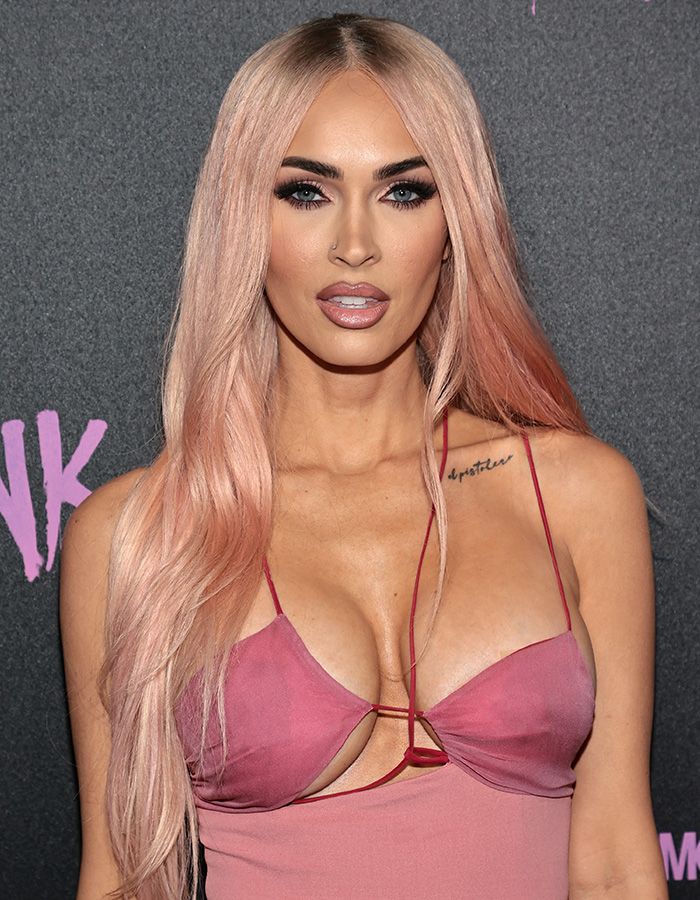 5 Celebrity GoFundMe And Donation Scandals That Had Fans Saying “Pay For It Yourself” 5 Celebrity GoFundMe And Donation Scandals That Had Fans Saying “Pay For It Yourself”