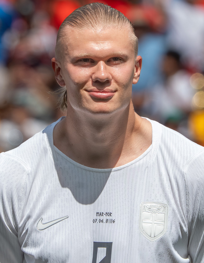 Norwegian Soccer Star’s Hair Sparks Hilarious Comparisons As Fans Demand To Know His Hair Care Secrets Norwegian Soccer Star’s Hair Sparks Hilarious Comparisons As Fans Demand To Know His Hair Care Secrets