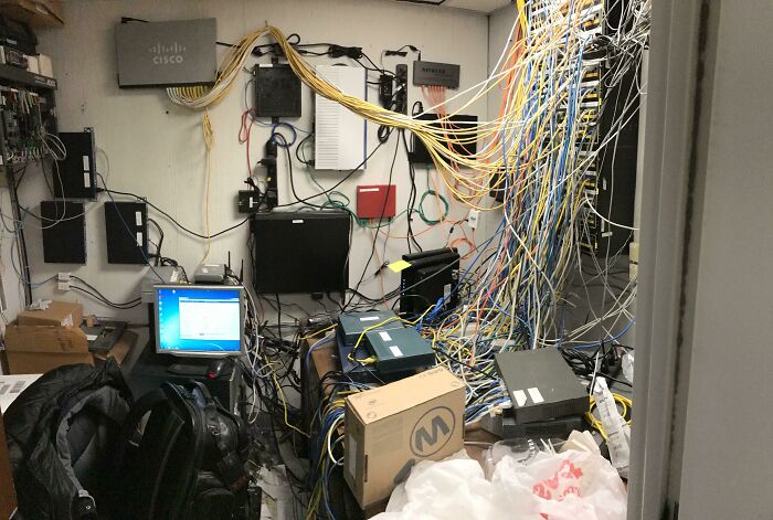 74 Electronics Fails That Would Make You Want To Treat The IT Guy With A Little More Respect 74 Electronics Fails That Would Make You Want To Treat The IT Guy With A Little More Respect