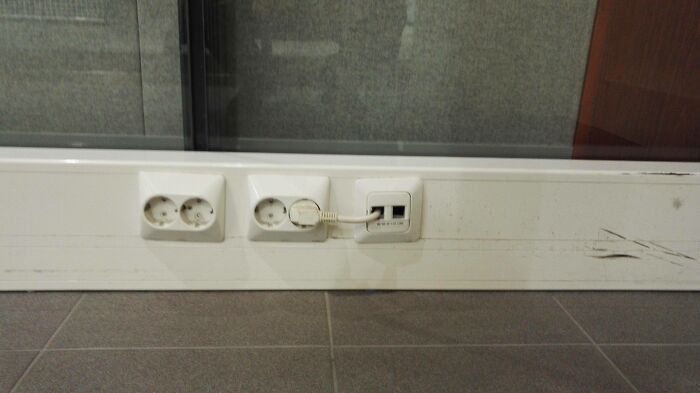 74 Electronics Fails That Would Make You Want To Treat The IT Guy With A Little More Respect 74 Electronics Fails That Would Make You Want To Treat The IT Guy With A Little More Respect
