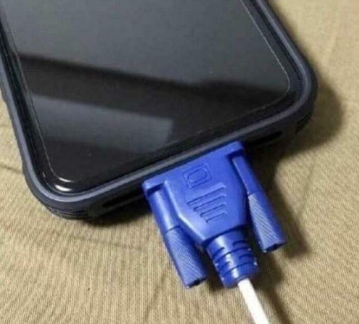 74 Electronics Fails That Would Make You Want To Treat The IT Guy With A Little More Respect 74 Electronics Fails That Would Make You Want To Treat The IT Guy With A Little More Respect
