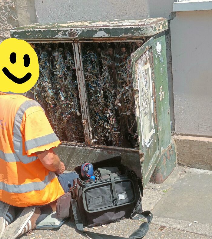 74 Electronics Fails That Would Make You Want To Treat The IT Guy With A Little More Respect 74 Electronics Fails That Would Make You Want To Treat The IT Guy With A Little More Respect