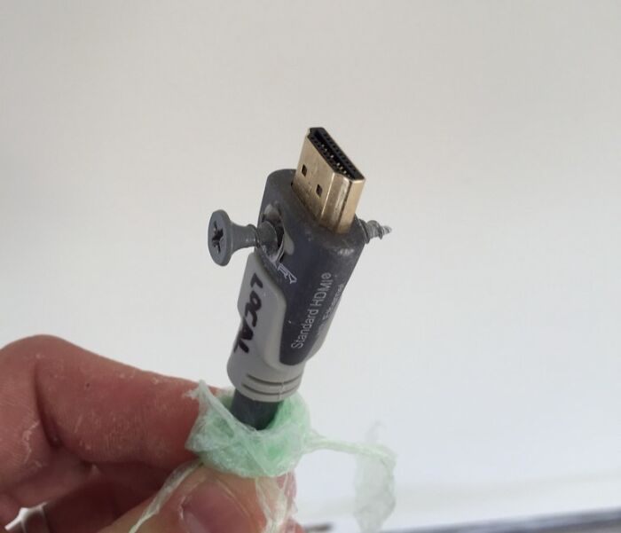 74 Electronics Fails That Would Make You Want To Treat The IT Guy With A Little More Respect 74 Electronics Fails That Would Make You Want To Treat The IT Guy With A Little More Respect