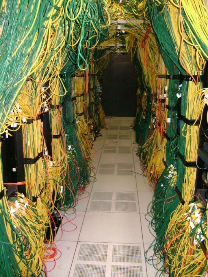 74 Electronics Fails That Would Make You Want To Treat The IT Guy With A Little More Respect 74 Electronics Fails That Would Make You Want To Treat The IT Guy With A Little More Respect