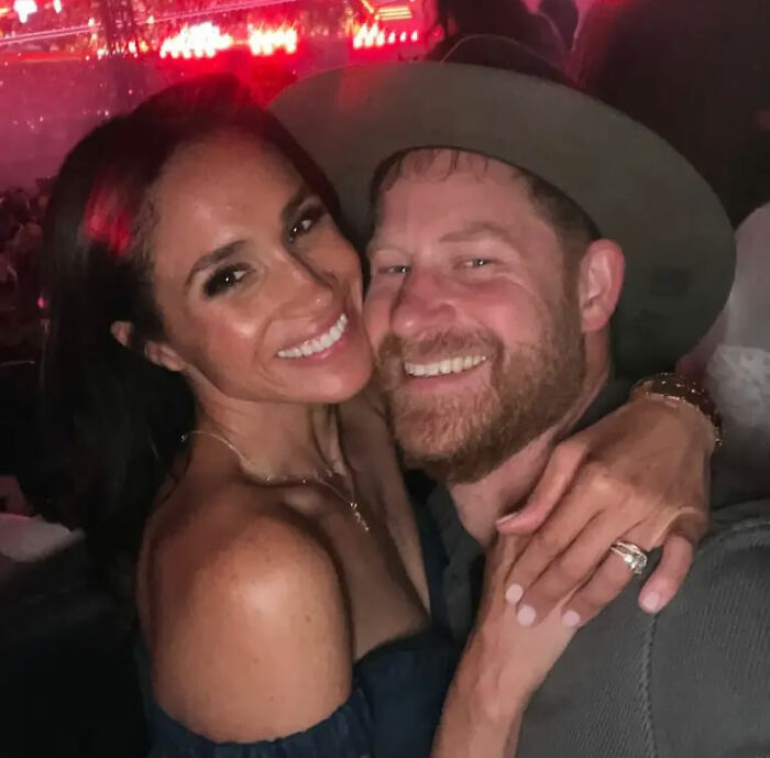 Meghan Markle’s Father’s Day Post Intensifies Concern For Her Kids After Fans Notice Item Lilibet Is Wearing Meghan Markle’s Father’s Day Post Intensifies Concern For Her Kids After Fans Notice Item Lilibet Is Wearing