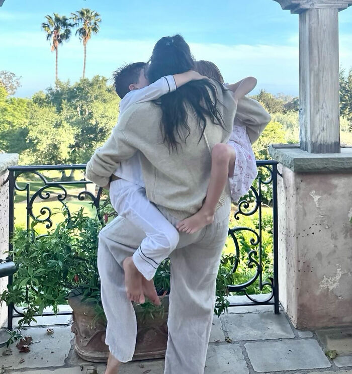 Meghan Markle’s Father’s Day Post Intensifies Concern For Her Kids After Fans Notice Item Lilibet Is Wearing Meghan Markle’s Father’s Day Post Intensifies Concern For Her Kids After Fans Notice Item Lilibet Is Wearing