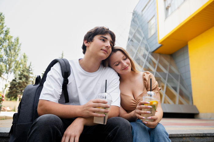 Woman Shocked After BF Reveals That His Stepsis Was His Ex And That He Wants Her As Bridesmaid Woman Shocked After BF Reveals That His Stepsis Was His Ex And That He Wants Her As Bridesmaid