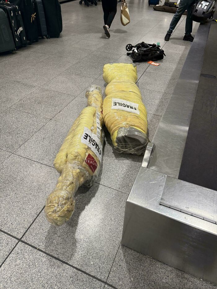 54 Times Airports Were The Most Chaotic Place On The Planet, And We Have The Photos To Prove It 54 Times Airports Were The Most Chaotic Place On The Planet, And We Have The Photos To Prove It
