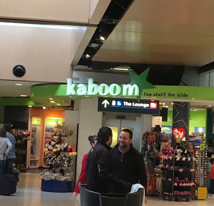 54 Times Airports Were The Most Chaotic Place On The Planet, And We Have The Photos To Prove It 54 Times Airports Were The Most Chaotic Place On The Planet, And We Have The Photos To Prove It