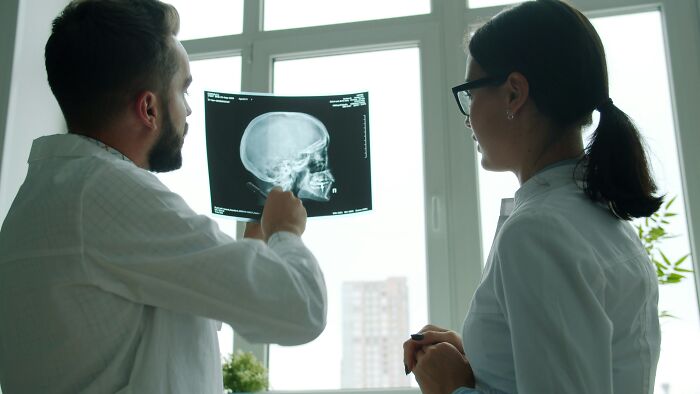 Nurses Still Have No Explanation To These 40 Things That Happened With Their Patients Nurses Still Have No Explanation To These 40 Things That Happened With Their Patients