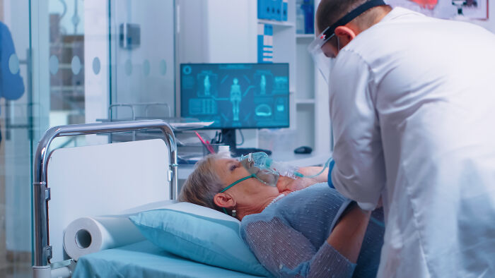 Nurses Still Have No Explanation To These 40 Things That Happened With Their Patients Nurses Still Have No Explanation To These 40 Things That Happened With Their Patients