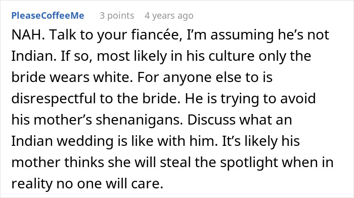 Woman Confused About Fiancé’s Reaction To His Mom’s Dress For Their Wedding, He Comes To Explain Woman Confused About Fiancé’s Reaction To His Mom’s Dress For Their Wedding, He Comes To Explain