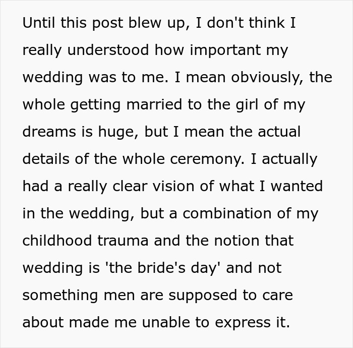Woman Confused About Fiancé’s Reaction To His Mom’s Dress For Their Wedding, He Comes To Explain Woman Confused About Fiancé’s Reaction To His Mom’s Dress For Their Wedding, He Comes To Explain