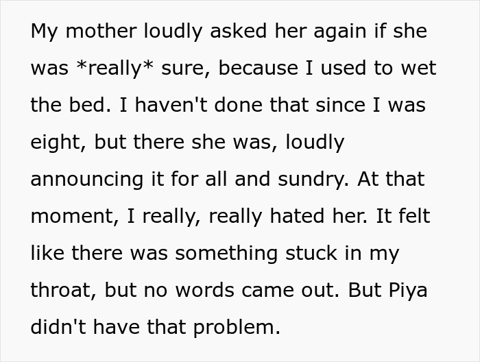 Woman Confused About Fiancé’s Reaction To His Mom’s Dress For Their Wedding, He Comes To Explain Woman Confused About Fiancé’s Reaction To His Mom’s Dress For Their Wedding, He Comes To Explain