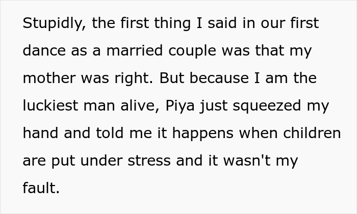 Woman Confused About Fiancé’s Reaction To His Mom’s Dress For Their Wedding, He Comes To Explain Woman Confused About Fiancé’s Reaction To His Mom’s Dress For Their Wedding, He Comes To Explain