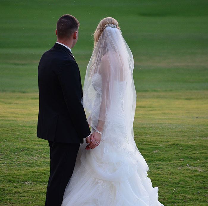 Couple Gets Annoyed That SIL With Cancer Is Taking Away From Their Wedding, It’s Way Worse Than That Couple Gets Annoyed That SIL With Cancer Is Taking Away From Their Wedding, It’s Way Worse Than That