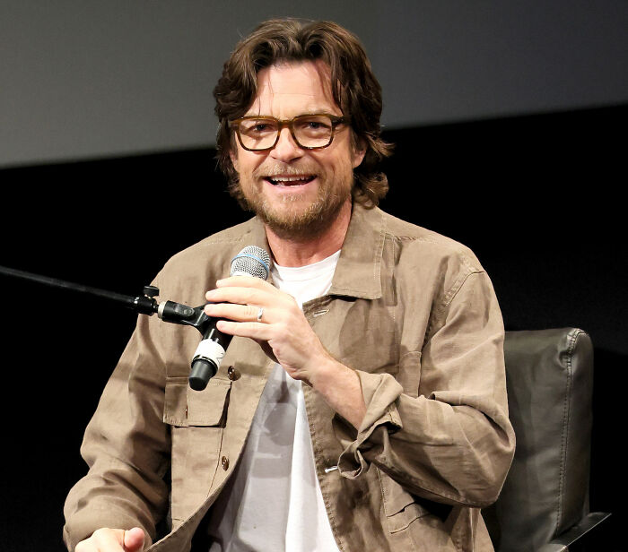 Will Arnett Snaps At Former Co-Star Jason Bateman Over Invasive Question About Ex Amy Poehler Will Arnett Snaps At Former Co-Star Jason Bateman Over Invasive Question About Ex Amy Poehler