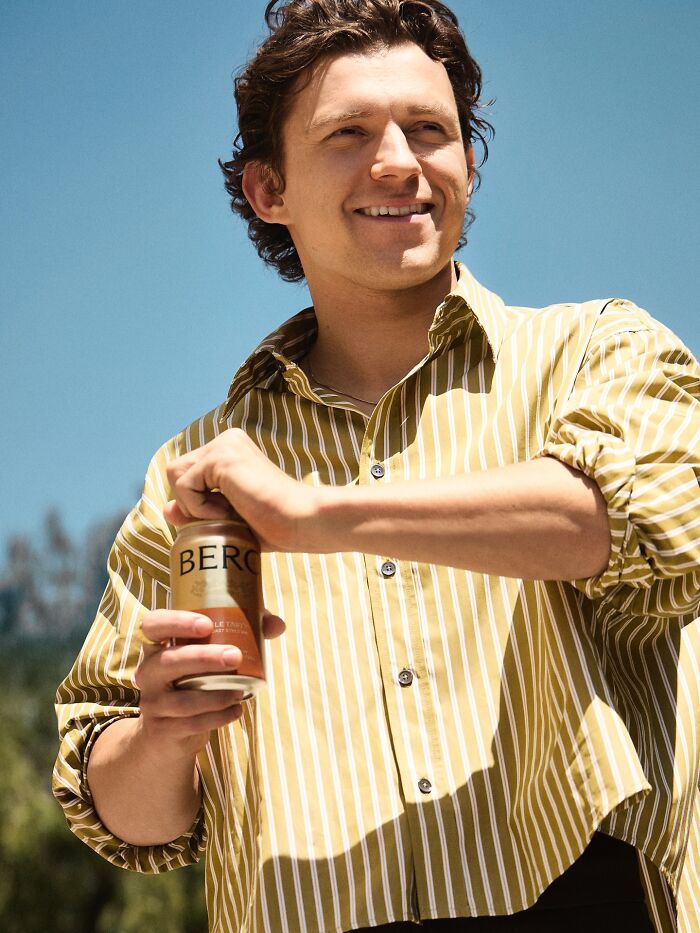 “Very Fishy”: Tom Holland’s “Alcoholic Storyline” Sparks Doubt After He Tells Robert Downey Jr. Story “Very Fishy”: Tom Holland’s “Alcoholic Storyline” Sparks Doubt After He Tells Robert Downey Jr. Story