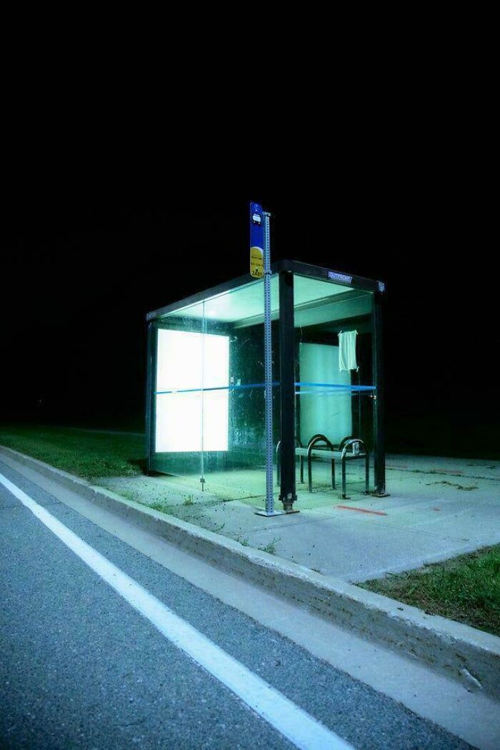 “Descending Into The Abyss”: 60 Liminal Spaces So Deeply Unsettling We’re Sorry In Advance “Descending Into The Abyss”: 60 Liminal Spaces So Deeply Unsettling We’re Sorry In Advance